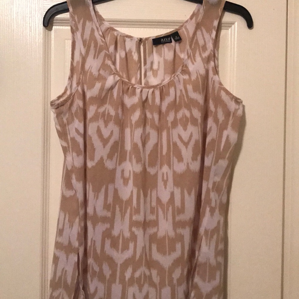 Brown and white Aztec print tank SZ M